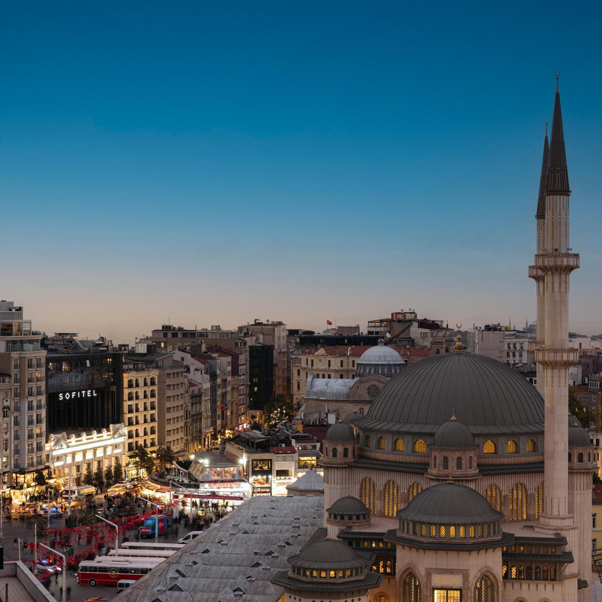 โซฟิเทล อิสตันบูล ทักซิม Hotel ภายนอก รูปภาพ The Beyoğlu skyline